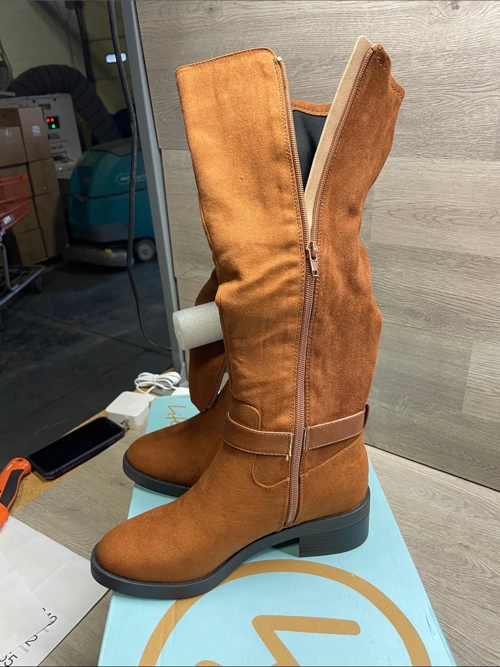 Life Stride Men's Chelsea Boot in Rust #831